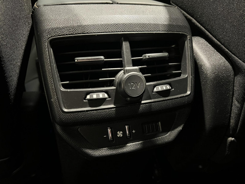 Photo 22 de l'offre de PEUGEOT 5008  2.0 BlueHDi 150ch S&S BVM6 GT Line 7 Places à 17990€ chez VL Auto