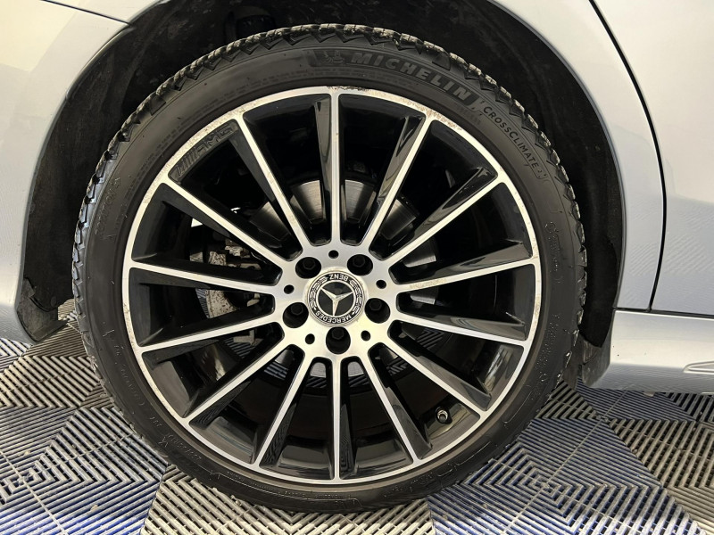 Photo 18 de l'offre de MERCEDES-BENZ Classe C Break 300 9G-Tronic Sportline à 24990€ chez VL Auto