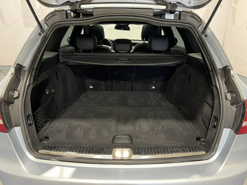 Photo 10 de l'offre de MERCEDES-BENZ Classe C Break 300 9G-Tronic Sportline à 24990€ chez VL Auto