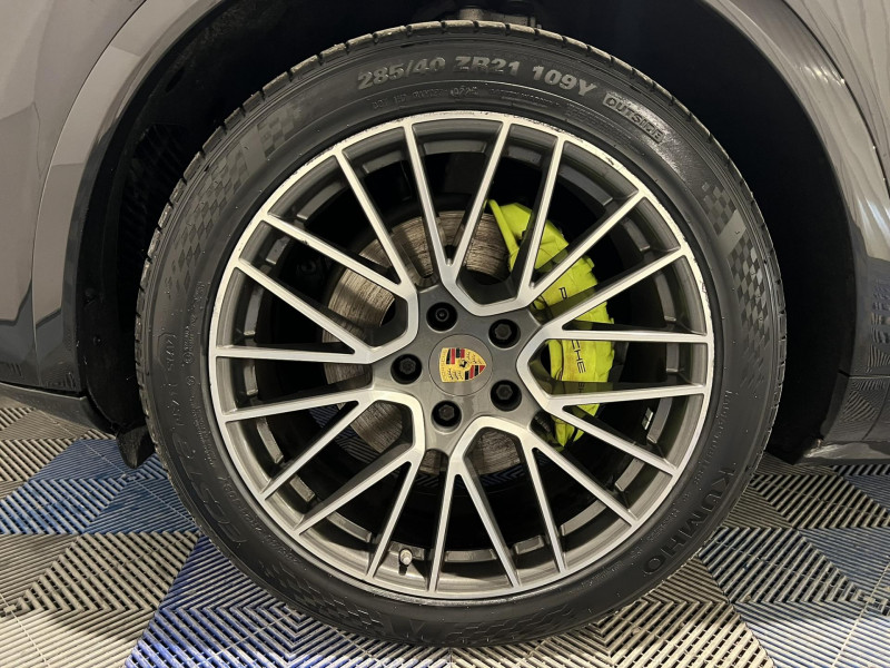 Photo 20 de l'offre de PORSCHE CAYENNE E-Hybrid 3.0 V6 462 ch Tiptronic BVA S à 54990€ chez VL Auto