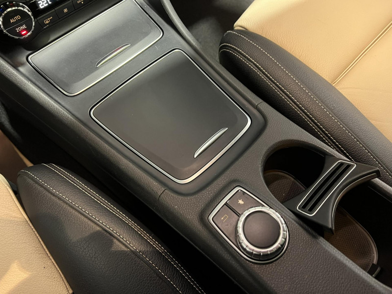 Photo 13 de l'offre de MERCEDES-BENZ CLASSE A 200 7G-DCT Fascination à 19990€ chez VL Auto