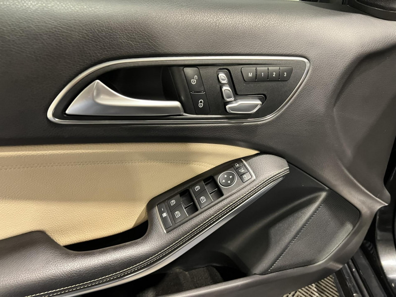 Photo 22 de l'offre de MERCEDES-BENZ CLASSE A 200 7G-DCT Fascination à 19990€ chez VL Auto