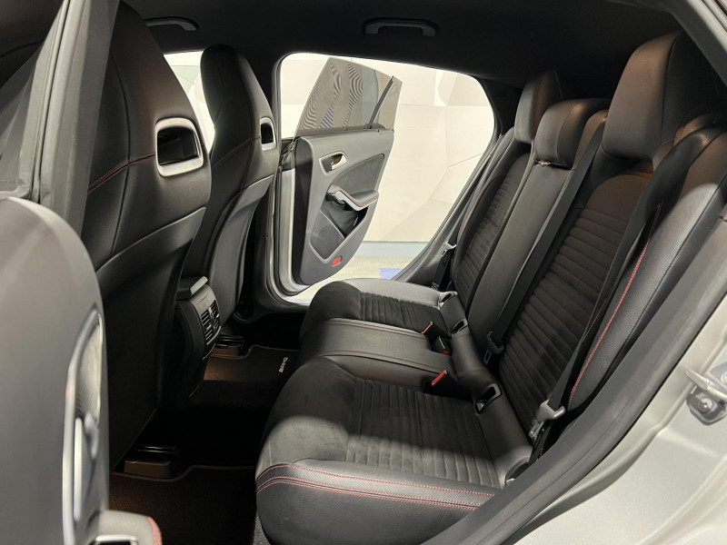 Photo 9 de l'offre de MERCEDES-BENZ CLA SHOOTING BRAKE 180 7-G DCT Fascination à 19990€ chez VL Auto