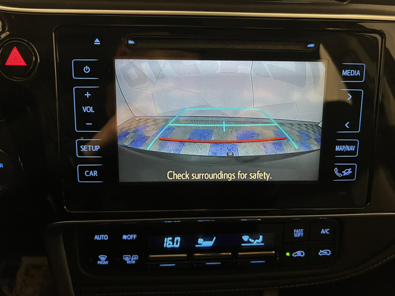 Photo 15 de l'offre de TOYOTA AURIS Hybride 136h Dynamic à 14990€ chez VL Auto