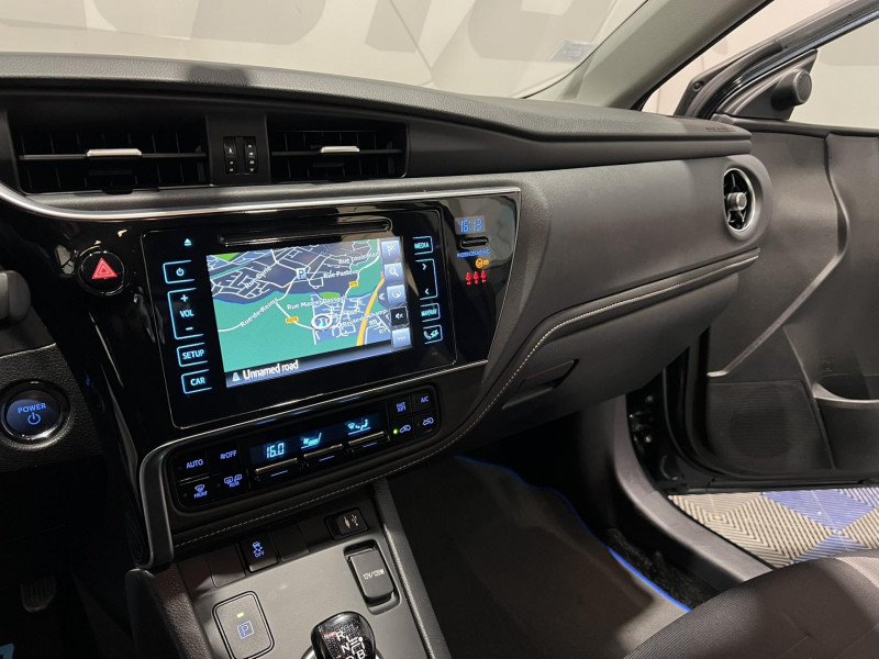 Photo 12 de l'offre de TOYOTA AURIS Hybride 136h Dynamic à 14990€ chez VL Auto