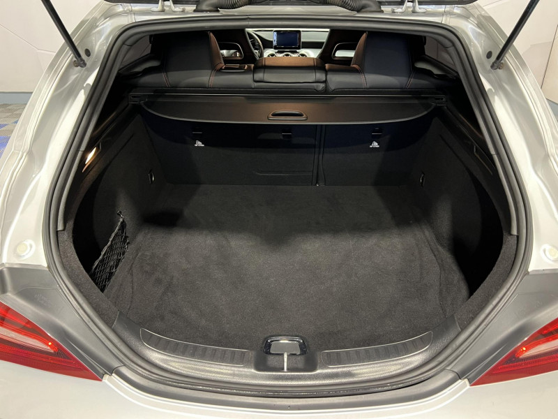 Photo 10 de l'offre de MERCEDES-BENZ CLA SHOOTING BRAKE 180 7-G DCT Fascination à 19990€ chez VL Auto