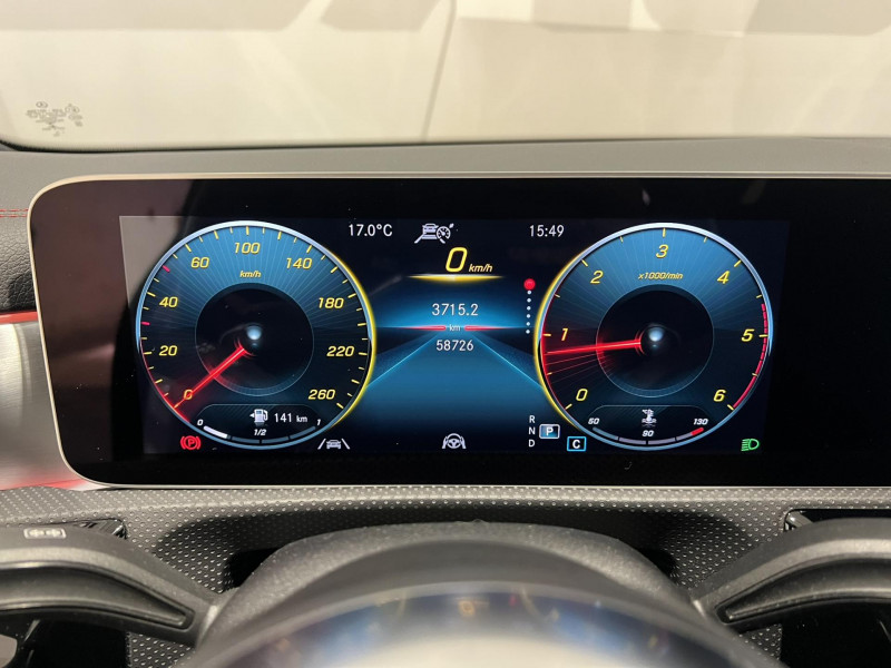 Photo 11 de l'offre de MERCEDES-BENZ CLA SHOOTING BRAKE 220 d 8G-DCT AMG Line à 29990€ chez VL Auto