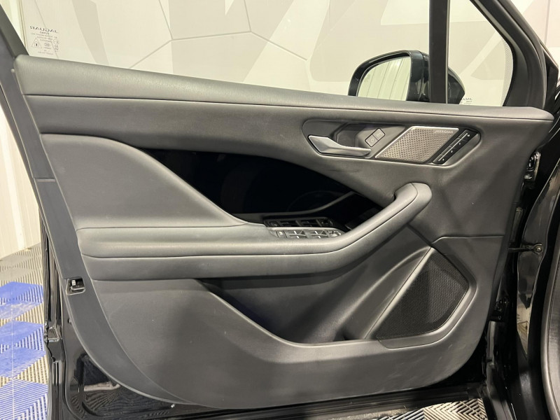 Photo 21 de l'offre de JAGUAR I-PACE AWD 90kWh SE à 23990€ chez VL Auto
