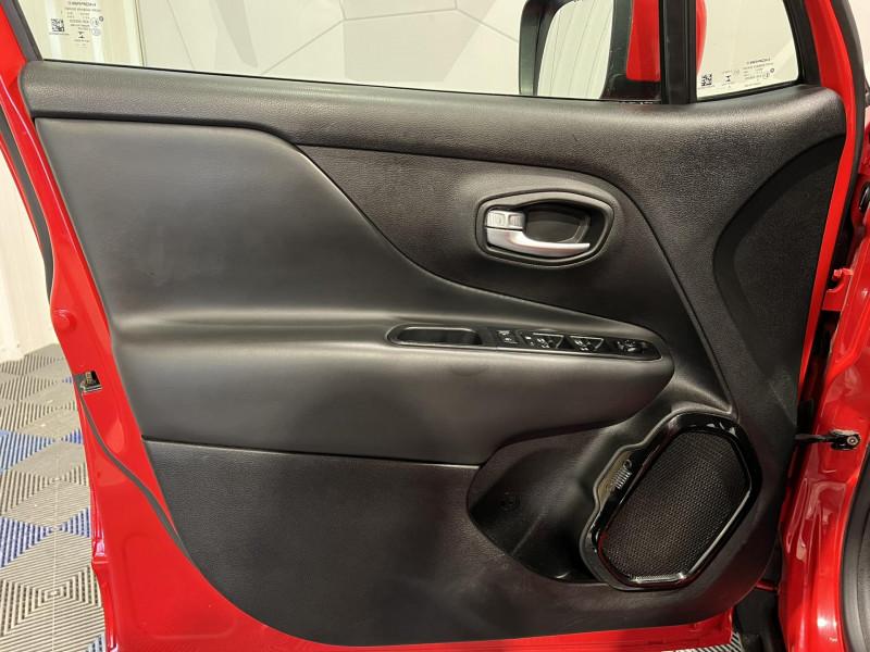 Photo 20 de l'offre de JEEP RENEGADE 1.6 l MultiJet 120 ch BVM6 Brooklyn Edition à 14490€ chez VL Auto