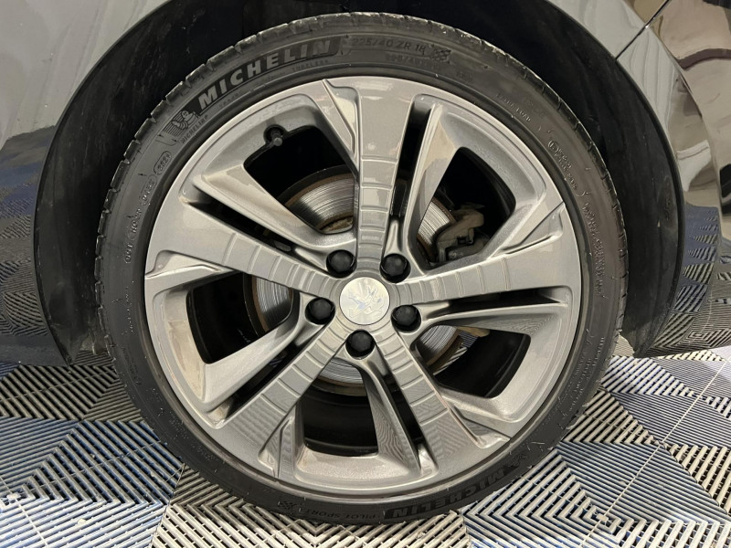 Photo 18 de l'offre de PEUGEOT 308 SW  1.6 THP 205ch S&S BVM6 GT à 12990€ chez VL Auto