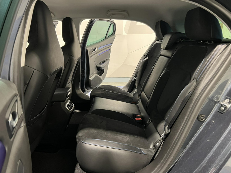Photo 9 de l'offre de RENAULT MEGANE  IV Berline TCe 205 Energy EDC GT à 18490€ chez VL Auto