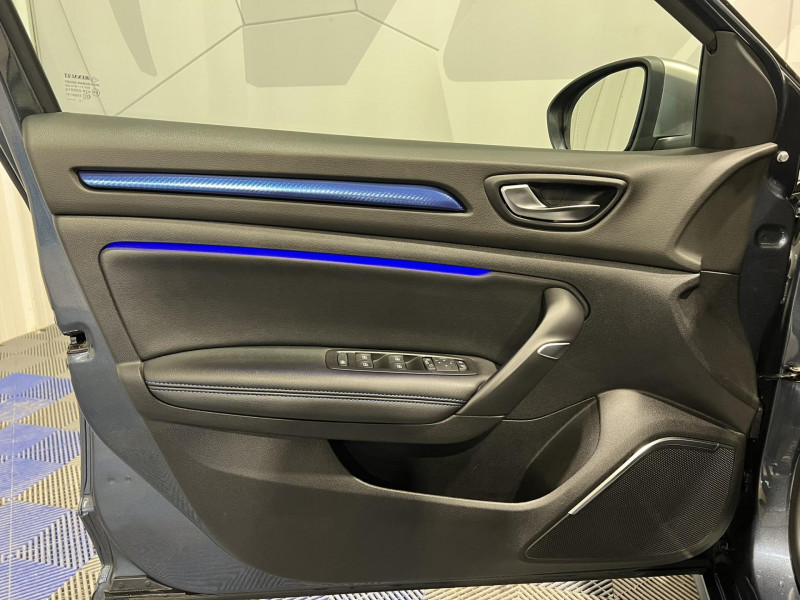 Photo 15 de l'offre de RENAULT MEGANE  IV Berline TCe 205 Energy EDC GT à 18490€ chez VL Auto