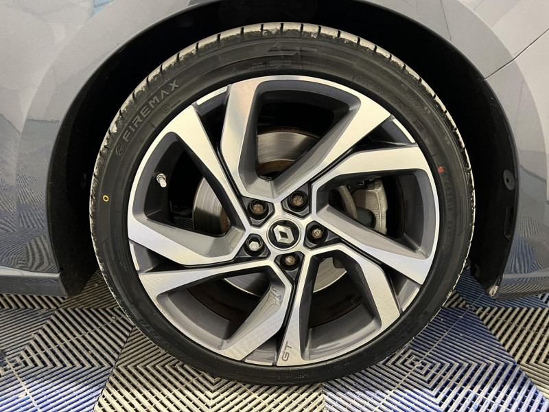 Photo 17 de l'offre de RENAULT MEGANE  IV Berline TCe 205 Energy EDC GT à 18490€ chez VL Auto