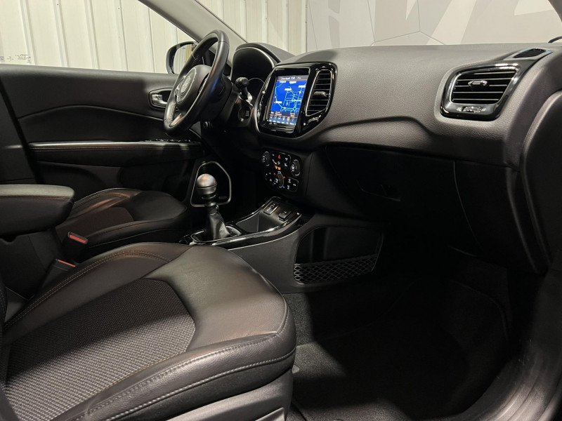Photo 8 de l'offre de JEEP COMPASS 1.4 I MultiAir II 140 ch BVM6 Limited à 17490€ chez VL Auto