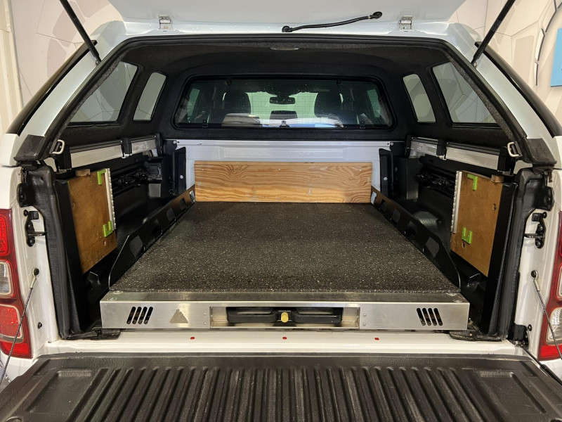 Photo 10 de l'offre de FORD RANGER Double Cabine 3.2 TDCi 200 4X4 BVA6 WILDTRAK à 30990€ chez VL Auto
