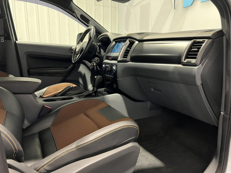 Photo 8 de l'offre de FORD RANGER Double Cabine 3.2 TDCi 200 4X4 BVA6 WILDTRAK à 30990€ chez VL Auto