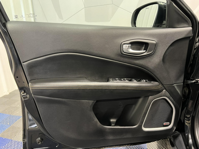 Photo 21 de l'offre de JEEP COMPASS 1.4 I MultiAir II 140 ch BVM6 Limited à 17490€ chez VL Auto