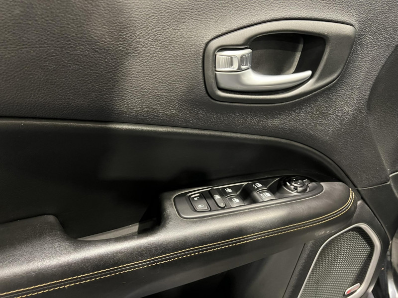 Photo 22 de l'offre de JEEP COMPASS 1.4 I MultiAir II 140 ch BVM6 Limited à 17490€ chez VL Auto