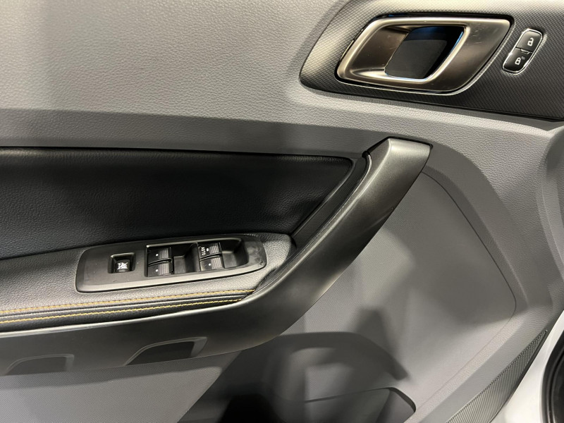 Photo 22 de l'offre de FORD RANGER Double Cabine 3.2 TDCi 200 4X4 BVA6 WILDTRAK à 30990€ chez VL Auto