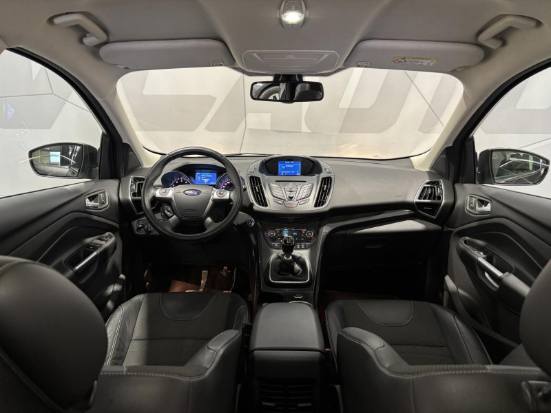 Photo 6 de l'offre de FORD KUGA 1.5 EcoBoost 150 S&S 4x2 BVM6 Titanium à 13490€ chez VL Auto
