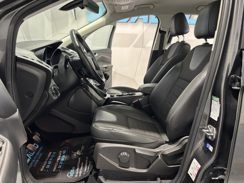 Photo 7 de l'offre de FORD KUGA 1.5 EcoBoost 150 S&S 4x2 BVM6 Titanium à 13490€ chez VL Auto