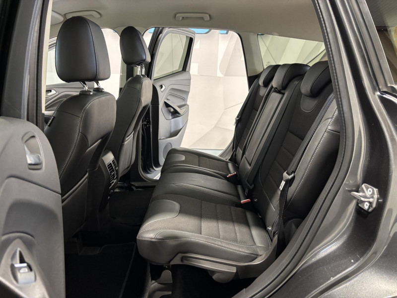 Photo 8 de l'offre de FORD KUGA 1.5 EcoBoost 150 S&S 4x2 BVM6 Titanium à 13490€ chez VL Auto