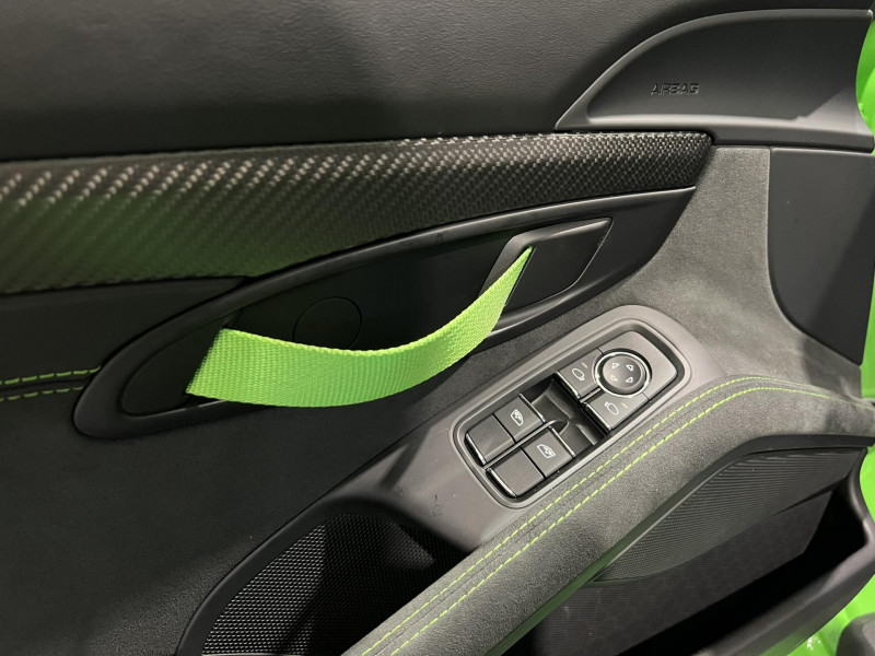 Photo 18 de l'offre de PORSCHE 718 CAYMAN 4.0i GT4 500 ch PDK RS 718 Cayman à 209990€ chez VL Auto