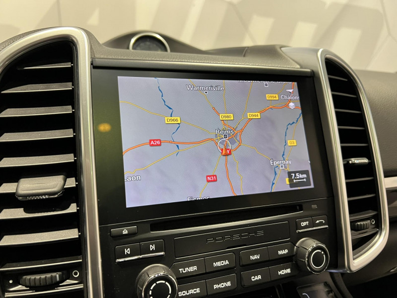 Photo 12 de l'offre de PORSCHE CAYENNE 3.0 V6 416 ch S E-Hybrid Tiptronic BVA à 37990€ chez VL Auto