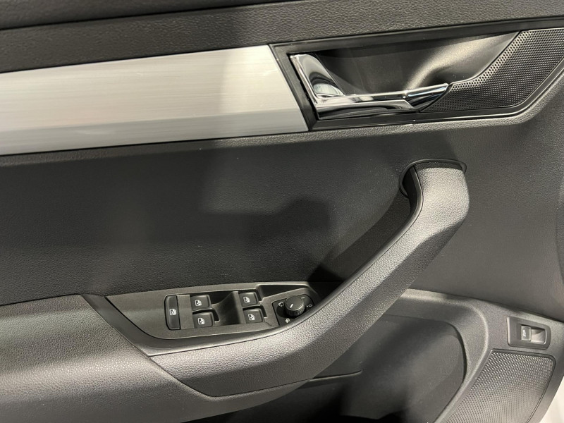 Photo 21 de l'offre de SKODA KAROQ 1.6 TDI 116 ch Business à 13990€ chez VL Auto