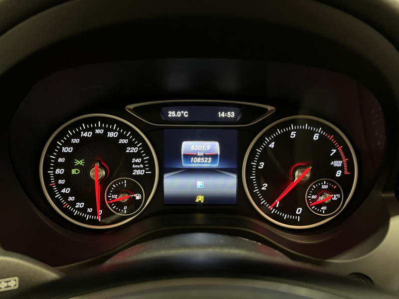 Photo 11 de l'offre de MERCEDES-BENZ CLASSE A 180 Intuition à 13490€ chez VL Auto
