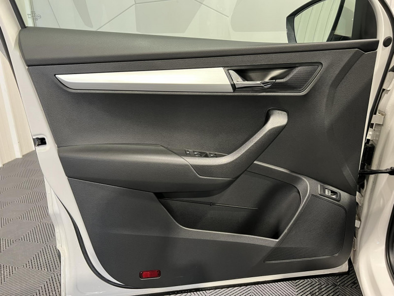 Photo 20 de l'offre de SKODA KAROQ 1.6 TDI 116 ch Business à 13990€ chez VL Auto