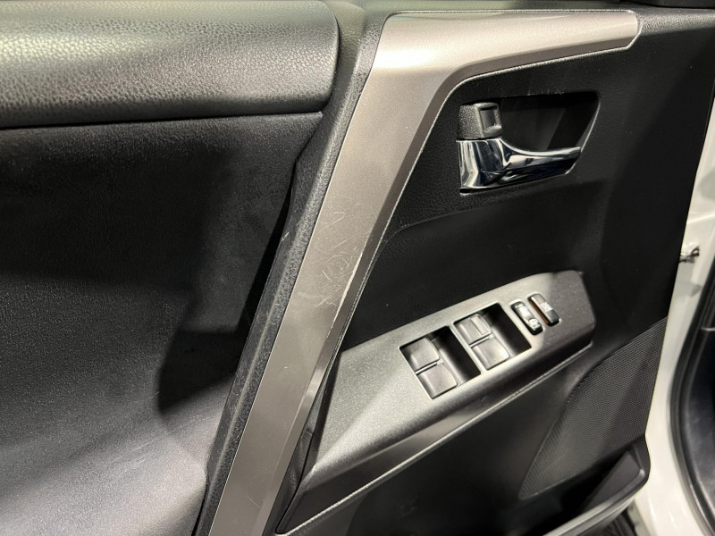 Photo 22 de l'offre de TOYOTA RAV 4 197ch 2WD Style à 19990€ chez VL Auto