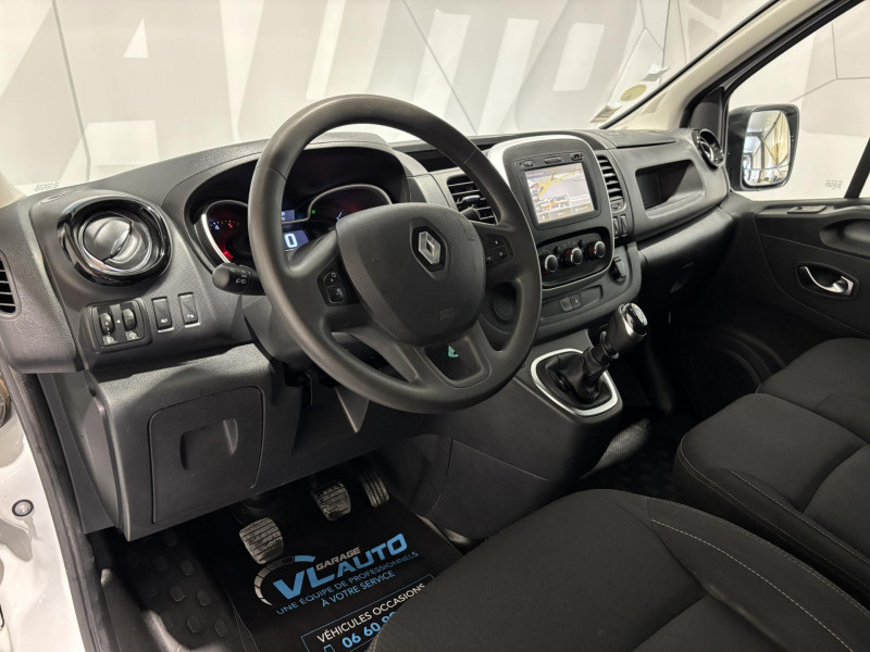 Photo 6 de l'offre de RENAULT TRAFIC FGN L2H1 1300 KG DCI 120 GRAND CONFORT * 14575 HT à 17490€ chez VL Auto