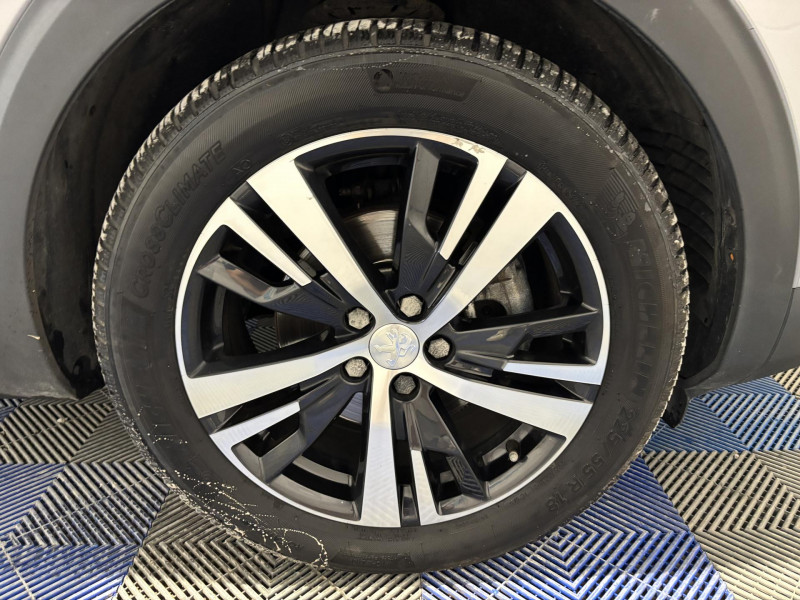 Photo 18 de l'offre de PEUGEOT 5008  BlueHDi 130ch S&S BVM6 GT Line 7 Places à 16490€ chez VL Auto