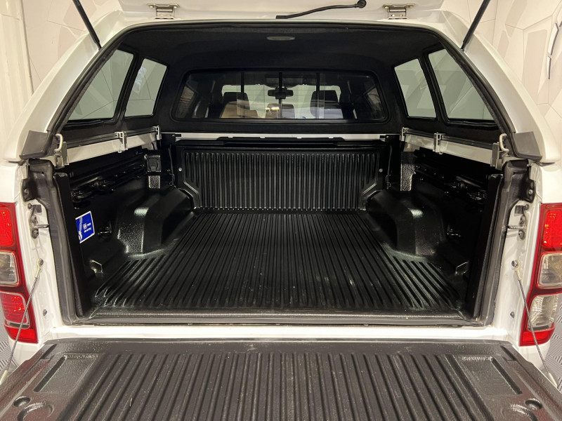 Photo 10 de l'offre de FORD RANGER  Double Cabine 3.2 TDCi 200 4X4 BVA6 WILDTRAK à 31490€ chez VL Auto