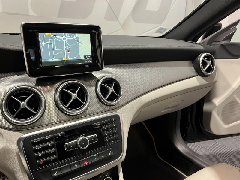 Photo 12 de l'offre de MERCEDES-BENZ CLA  200 CDI Fascination 7-G DCT BVA à 17990€ chez VL Auto