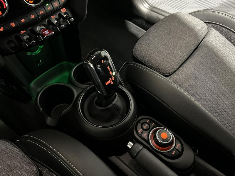 Photo 13 de l'offre de MINI MINI 3 Portes Cooper 136 ch BVA7 à 17490€ chez VL Auto