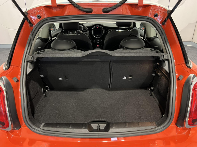 Photo 10 de l'offre de MINI MINI 3 Portes Cooper 136 ch BVA7 à 17490€ chez VL Auto