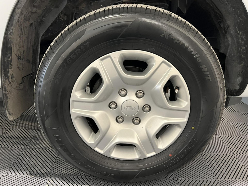 Photo 17 de l'offre de FORD RANGER DOUBLE CABINE 3.2 TDCi 200 4X4 BVA6 LIMITED à 23990€ chez VL Auto