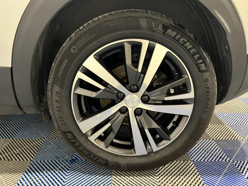 Photo 16 de l'offre de PEUGEOT 3008  BlueHDi 130ch S&S BVM6 Allure Pack à 15990€ chez VL Auto