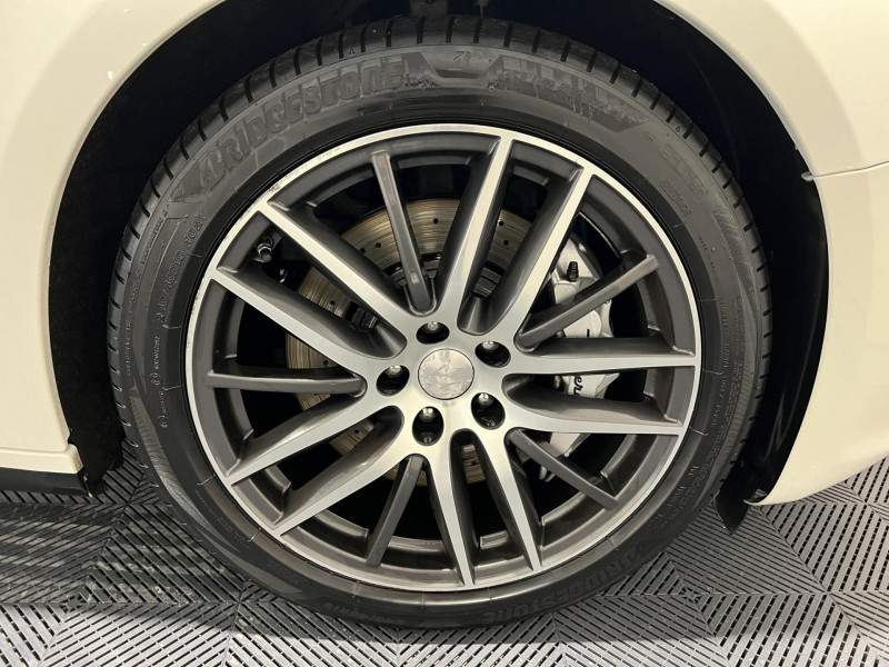 Photo 17 de l'offre de MASERATI GHIBLI 3.0 V6 330 BVA à 27990€ chez VL Auto