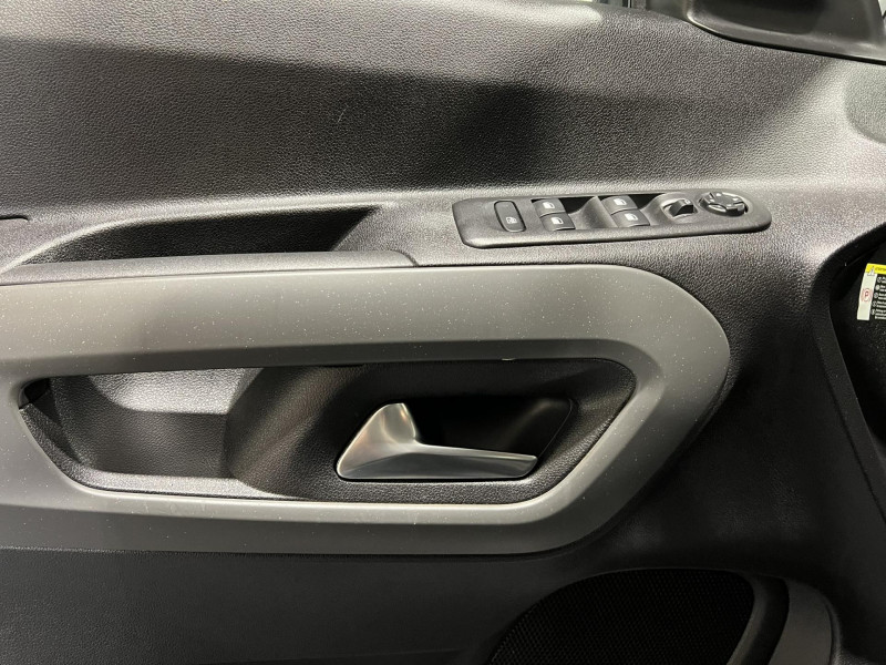 Photo 21 de l'offre de CITROEN BERLINGO Taille M BlueHDi 100 S&S BVM Feel à 15490€ chez VL Auto