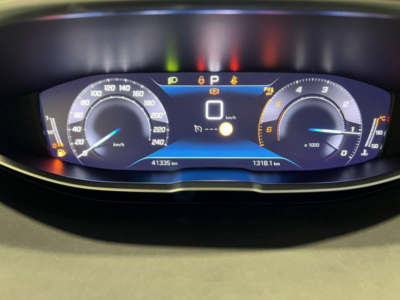 Photo 12 de l'offre de PEUGEOT 5008  BlueHDi 130ch S&S EAT8 Allure Pack 7 Places à 26490€ chez VL Auto
