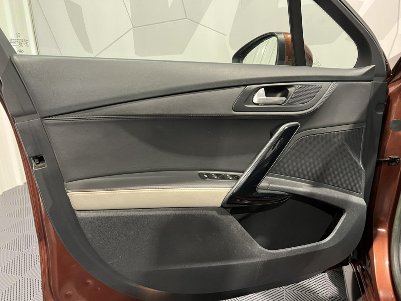 Photo 21 de l'offre de PEUGEOT 508 RXH  2.0 HDi 163ch FAP BMP6 + Electric 37ch Limited Edition à 11990€ chez VL Auto