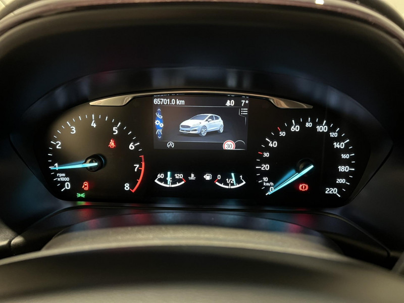 Photo 11 de l'offre de FORD FIESTA 1.0 EcoBoost 100 ch S&S BVM6 Vignale à 11990€ chez VL Auto