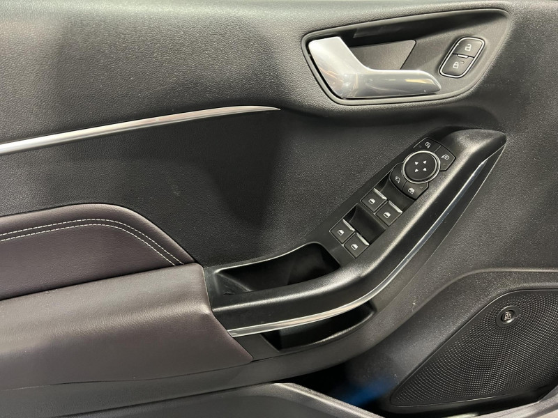Photo 17 de l'offre de FORD FIESTA 1.0 EcoBoost 100 ch S&S BVM6 Vignale à 11990€ chez VL Auto