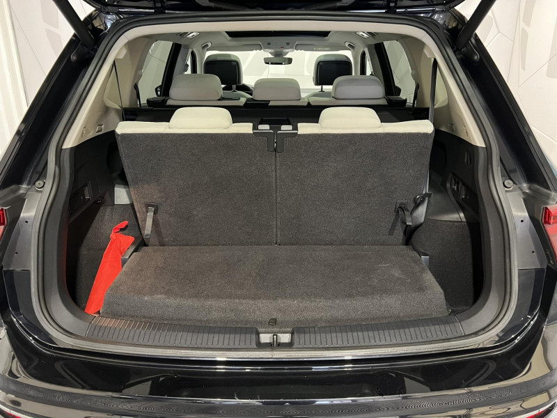 Photo 10 de l'offre de VOLKSWAGEN TIGUAN ALLSPACE 2.0 TDI 150 DSG7 Carat 7 Places à 26990€ chez VL Auto