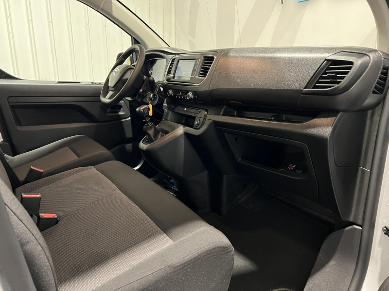 Photo 8 de l'offre de TOYOTA PROACE COMBI Long 2.0L 140 D-4D Dynamic à 29990€ chez VL Auto