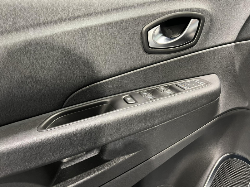 Photo 22 de l'offre de RENAULT CAPTUR TCe 130 FAP Intens à 14990€ chez VL Auto