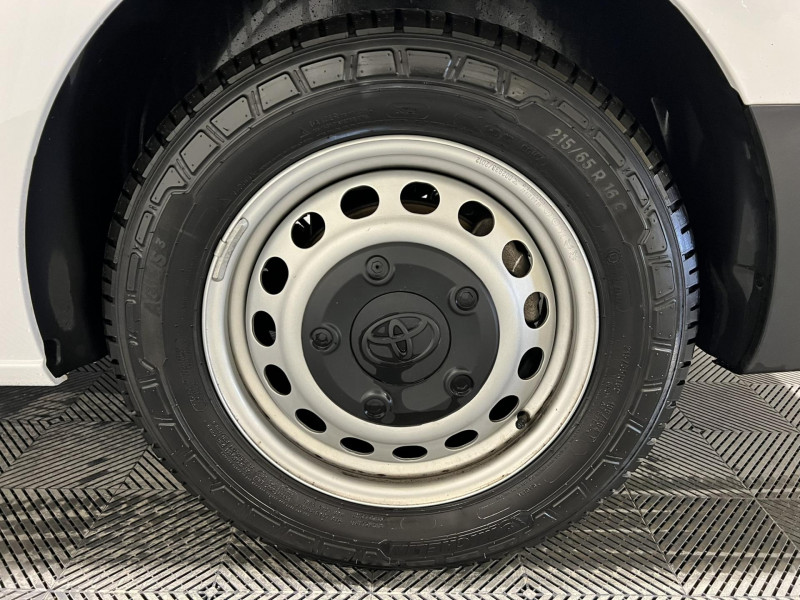 Photo 19 de l'offre de TOYOTA PROACE COMBI Long 2.0L 140 D-4D Dynamic à 29990€ chez VL Auto